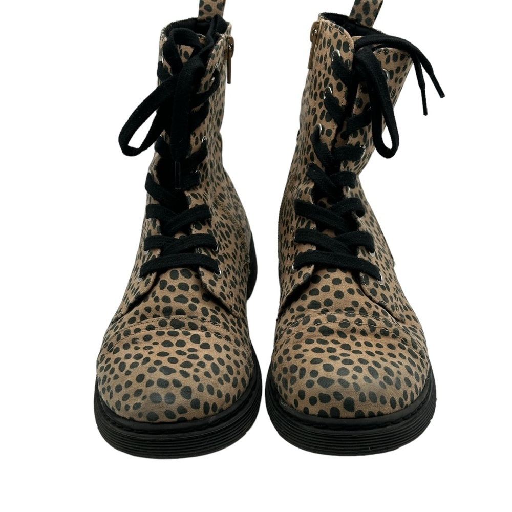 Women’s Arizona Queen 6 M Leopard Utility Shoe Boots Wheat Black Durable Outsole - Picture 3 of 8